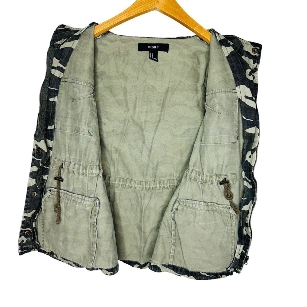 Forever 21 Green Army Camouflage Jacket Long Sleeve Full Zip‎ Size M - Picture 8 of 11